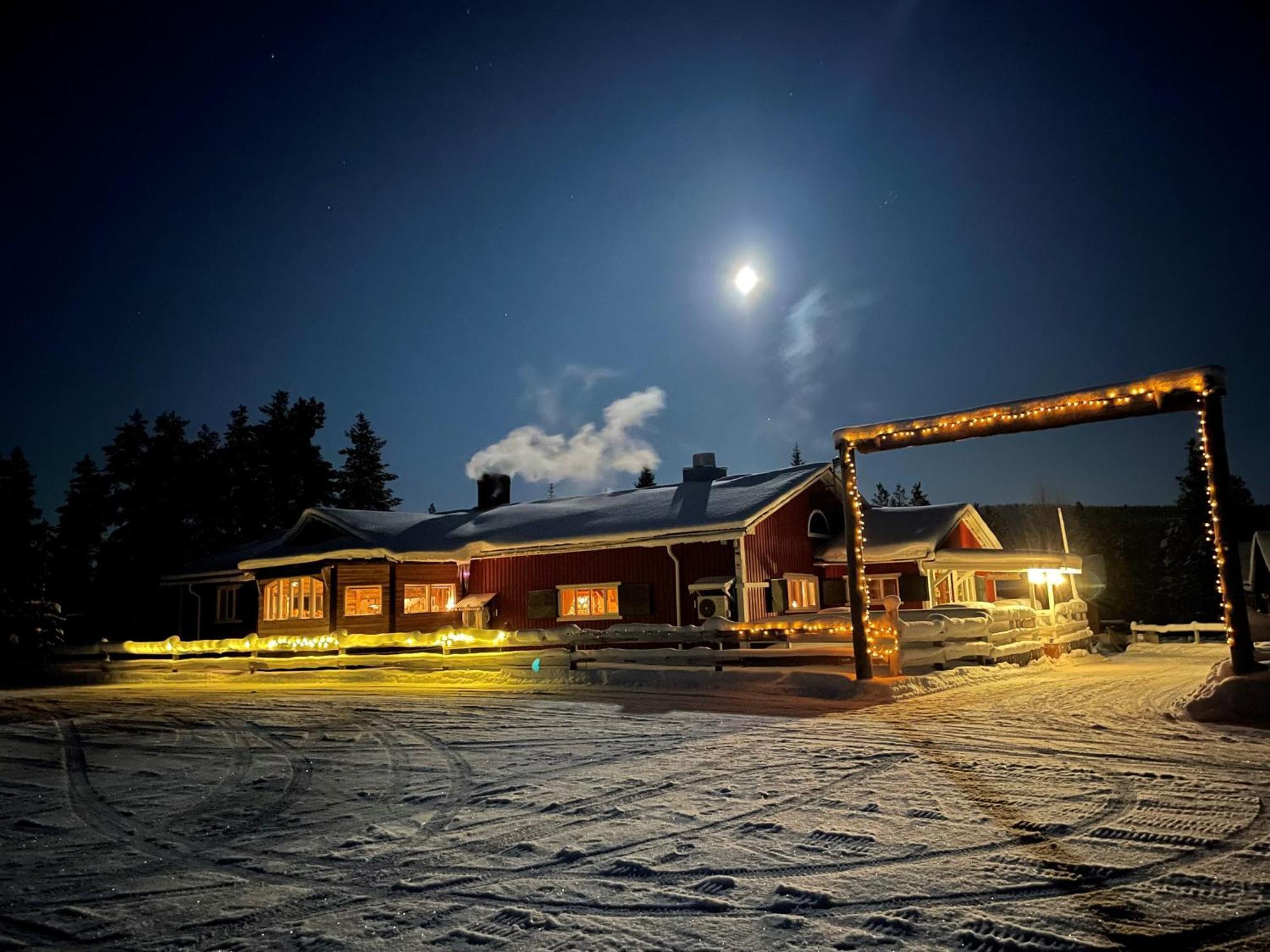 Skogen-Lodge Koskullskulle Luaran gambar